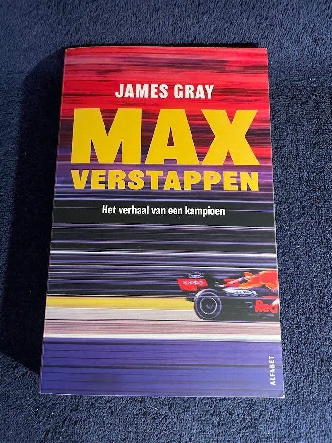 Boek: Max Verstappen – James Gray., Ophalen of Verzenden, Zo goed als nieuw, Overige sporten, James Gray. 