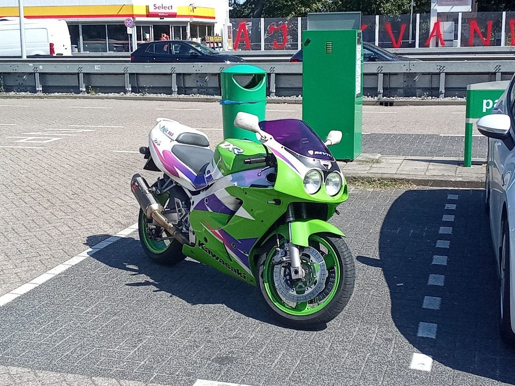 Kawasaki ZXR 750 met aandachtspunten, 750 cc, Sportuitlaat, 4 cilinders, Motorrijbewijs A