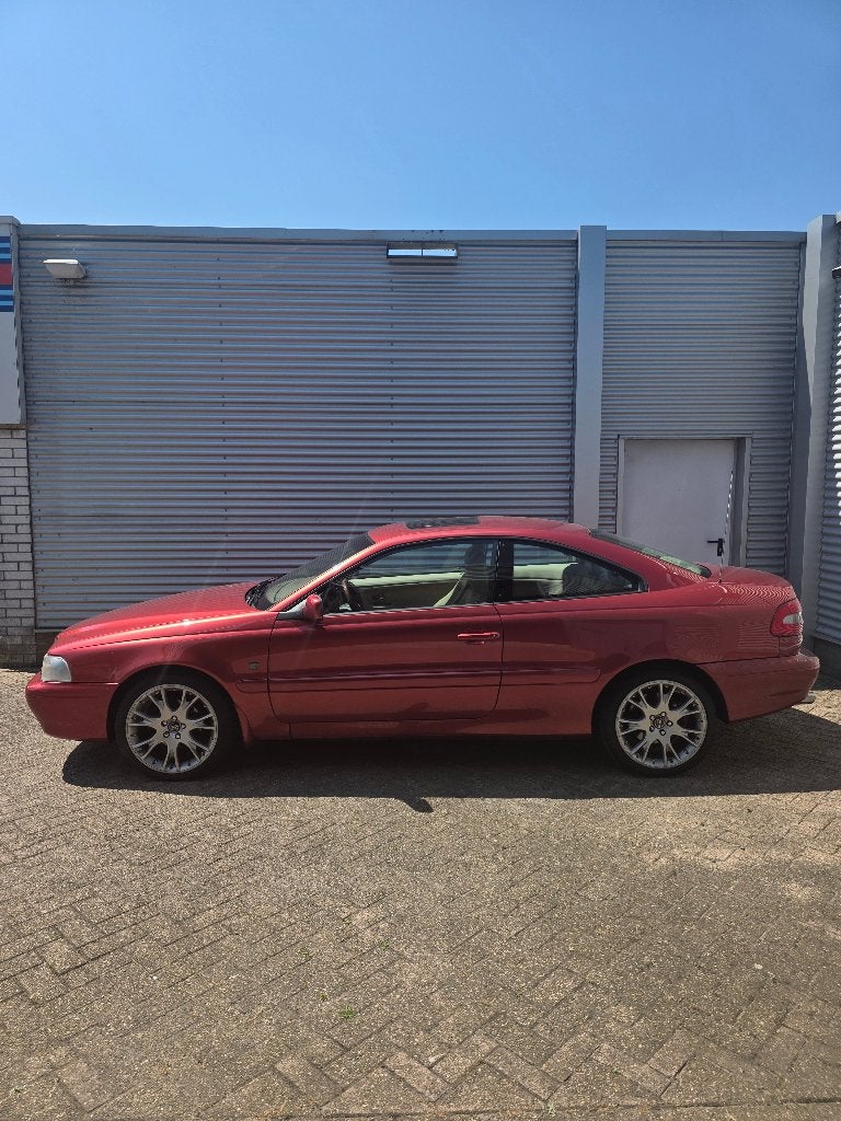 Volvo C70 coupé 2.4 T AUT 1998 Rood, Beige, 4 stoelen, Bedrijf, 2435 cc