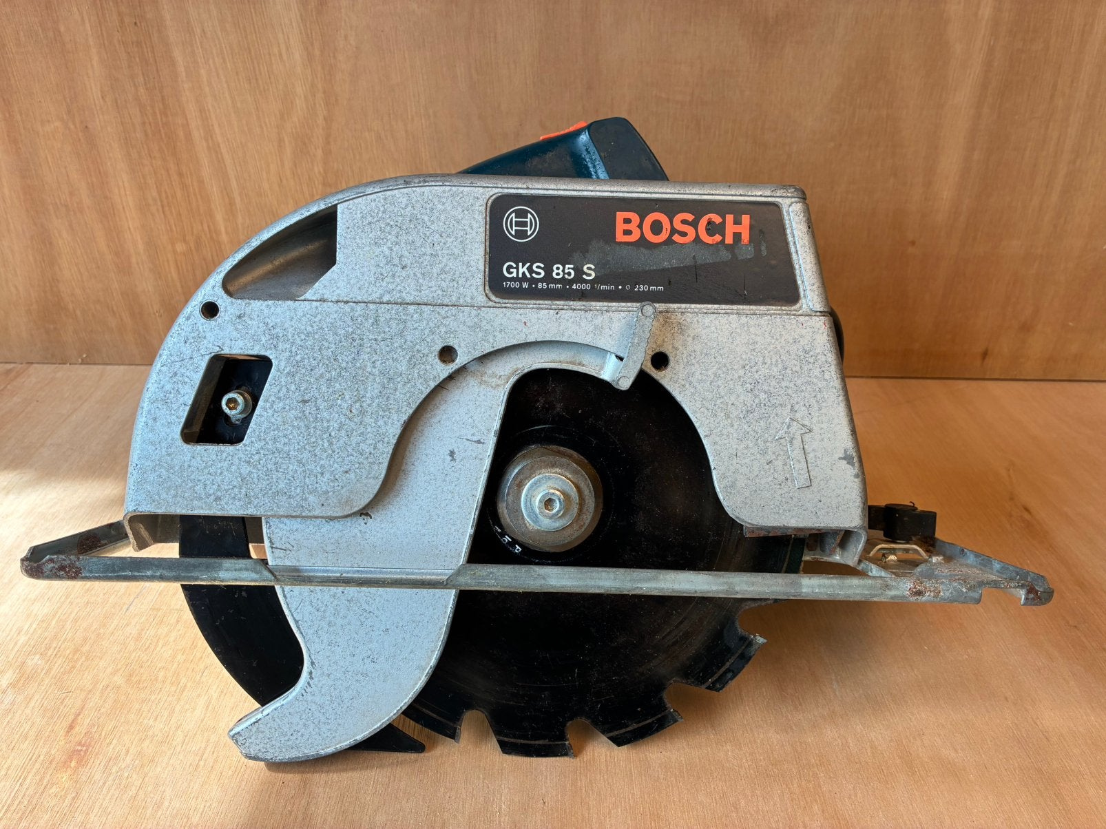 Bosch GKS 85 1700W cirkelzaag – 230 mm – 85 mm zaagdiepte, Cirkelzaag, Ophalen of Verzenden, Zo goed als nieuw, 30 tot 70 mm