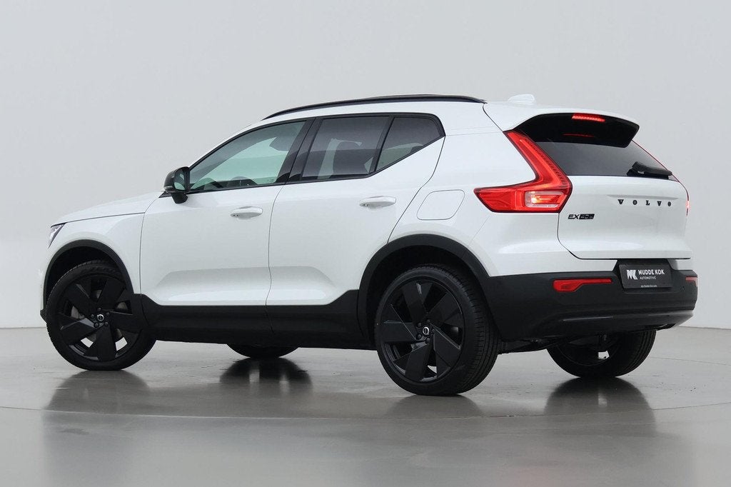 Volvo EX40 Twin Motor Plus Black Edition 82 kWh | ACC | Pano, Automaat, Gebruikt, 82 kWh, 540 km