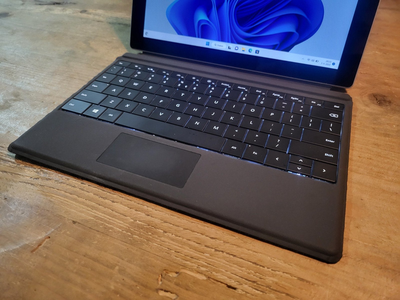 De Microsoft Surface 3 2 in 1 laptop en tablet in 1 - Win 11, Computers en Software, Ophalen of Verzenden, Zo goed als nieuw, 10 inch