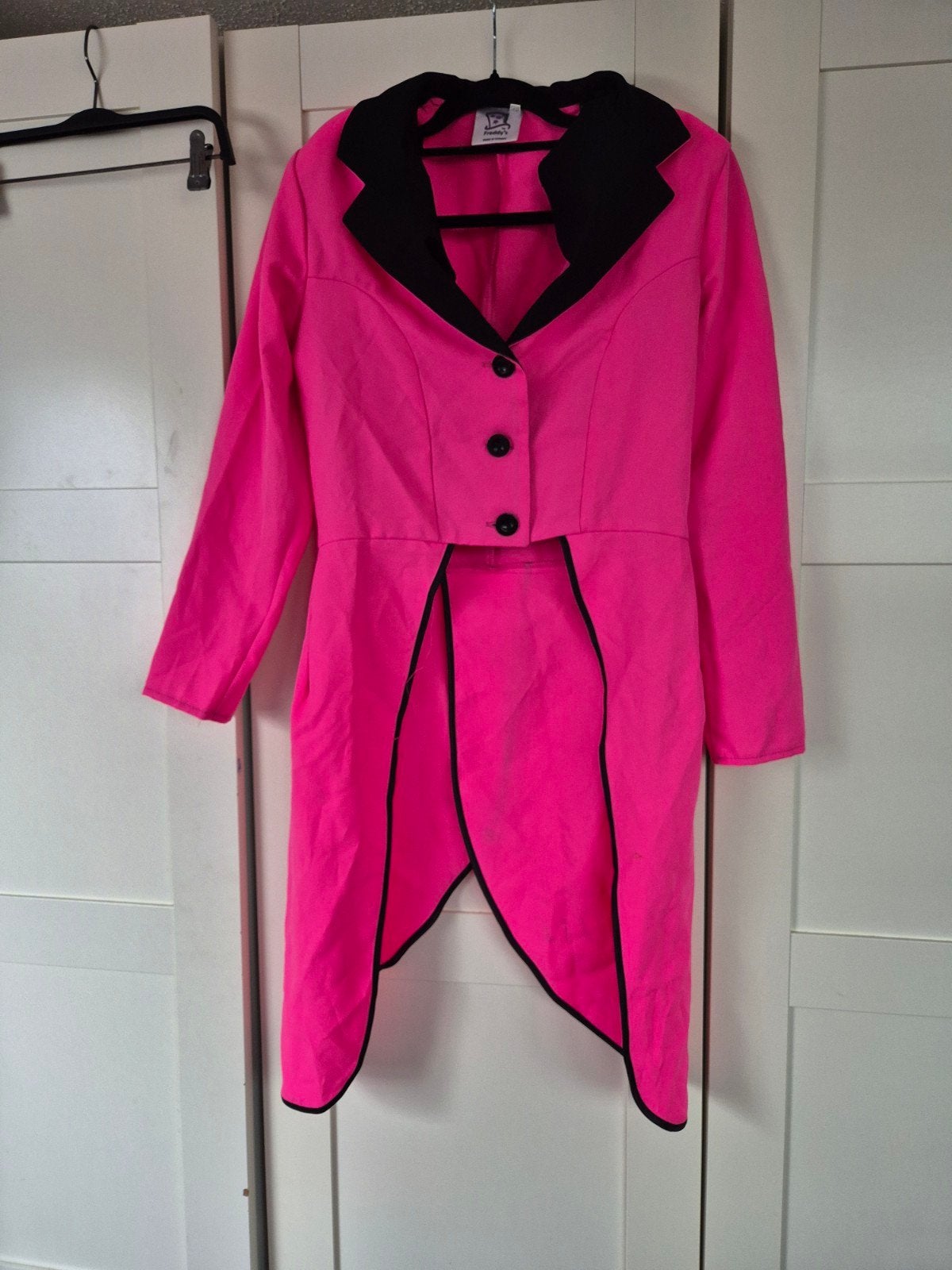 Carnaval goochelaars jasje maat 40 roze, Maat 38/40 (M), Freddy's magic, Carnaval, Ophalen of Verzenden