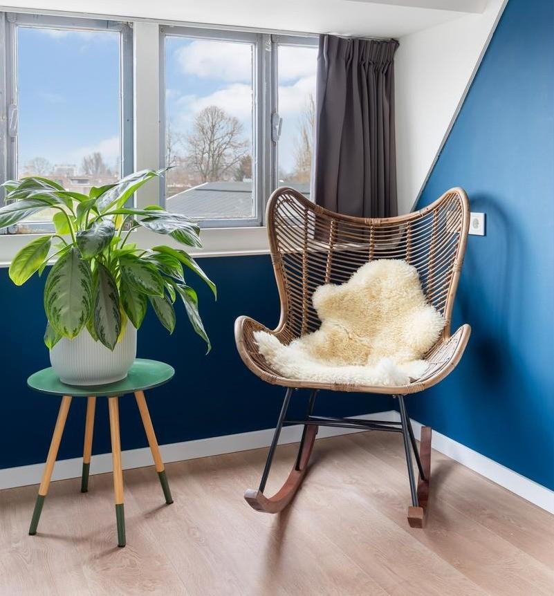 Rotan schommelstoel - Vintage design, Huis en Inrichting, Stoelen, Ophalen, Vintage, Bohemian, Retro, Zo goed als nieuw, Eén