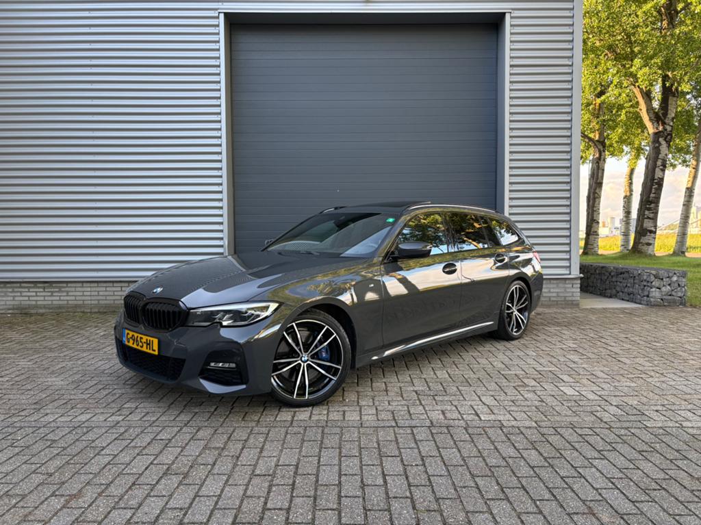 BMW 3-Serie 330i M-Sport 258pk Grijs, Auto's, Automaat, 1998 cc, Achterwielaandrijving, Zwart