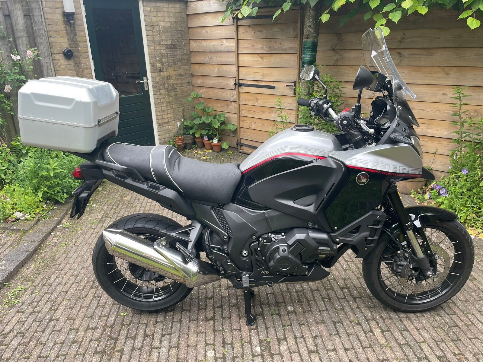 Foto 2 van Supermooie Honda VFR1200X Crosstourer DCT