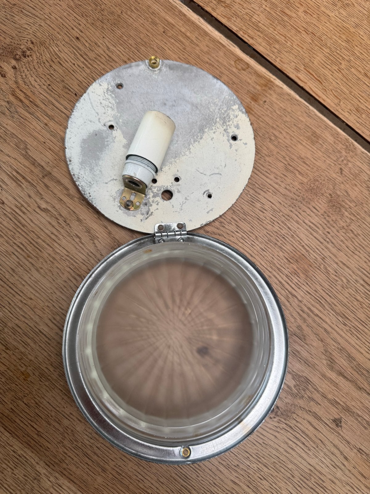 Vintage bus / patrijspoort lamp, Ophalen