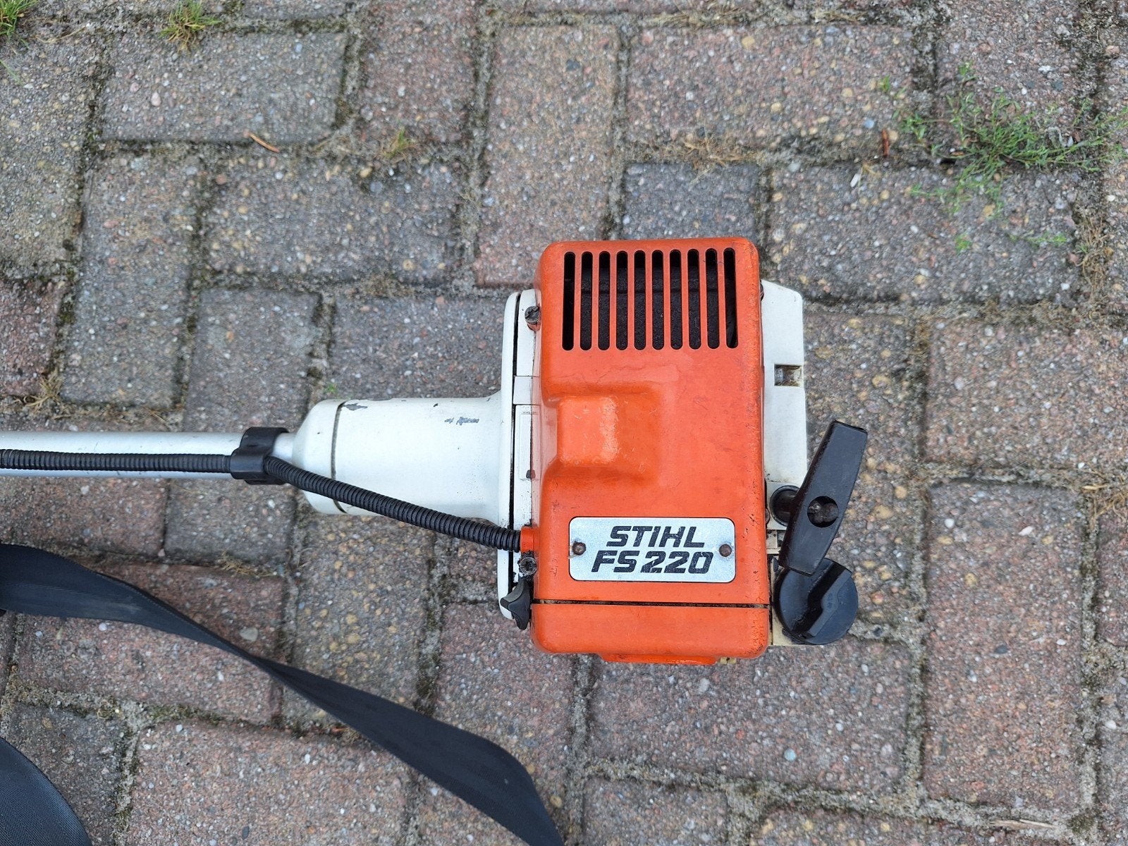 Stihl FS 220 Benzine Bosmaaier - Krachtig en Betrouwbaar, Tuin en Terras, Ophalen, Cirkelmaaier, Stihl, Gebruikt