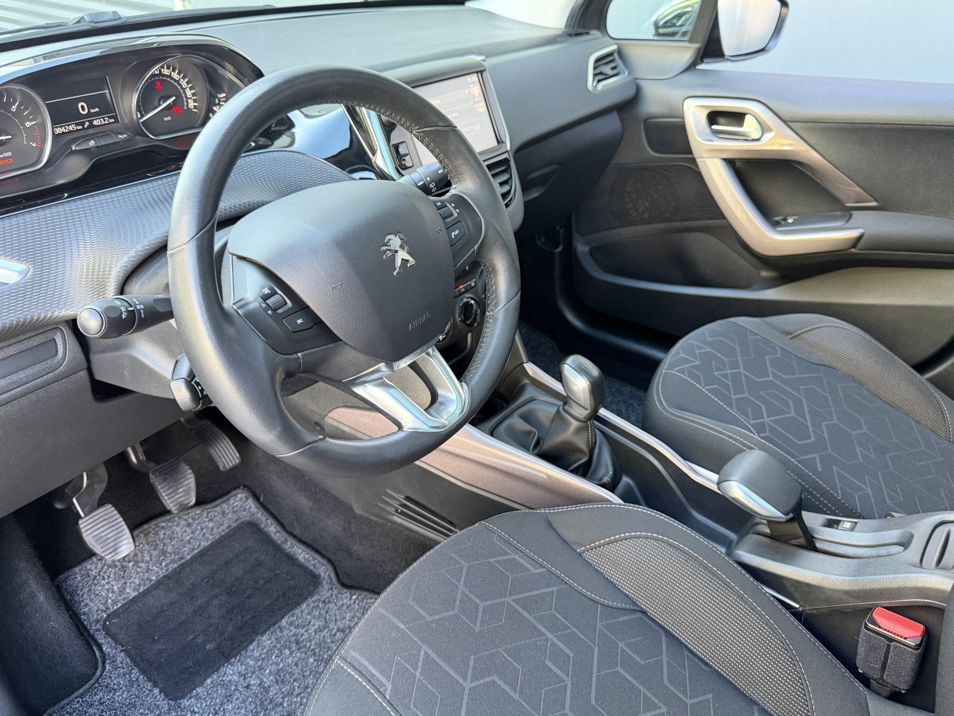 Peugeot 2008 BWJ 2015 | 1.2PT 82PK Style | PANO DAK | NAVI |, Auto's, Voorwielaandrijving, 1199 cc, 82 pk, 770 kg
