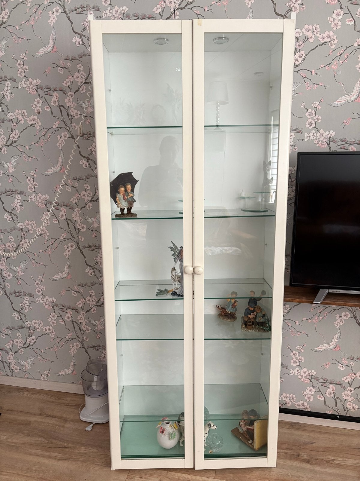 Witte vitrinekast met glazen deuren en planken, Ophalen, Gebruikt, 200 cm of meer, 50 tot 100 cm
