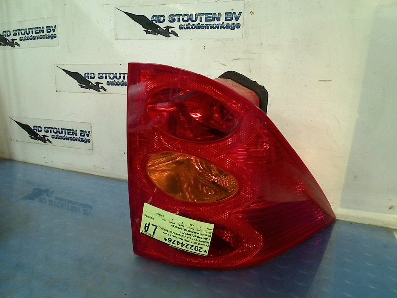 Achterlicht Links Peugeot 1007 (KM) (2005-04/2011-02), Kontakt-peugeot@peugeot.com, Gebruikt, Peugeot Deutschland GmbH, Bahnhofsplatz, Rüsselsheim 65423, , Duitsland