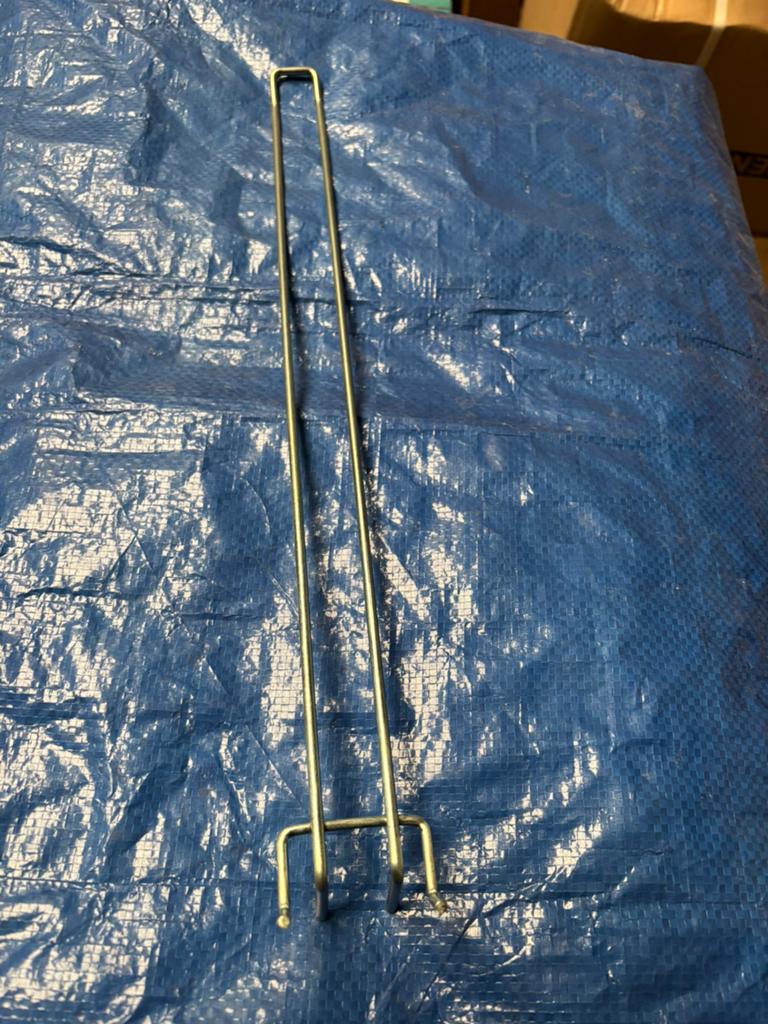 Tegometall dubbele wandhaken perfo 40 cm., Ophalen, Zo goed als nieuw