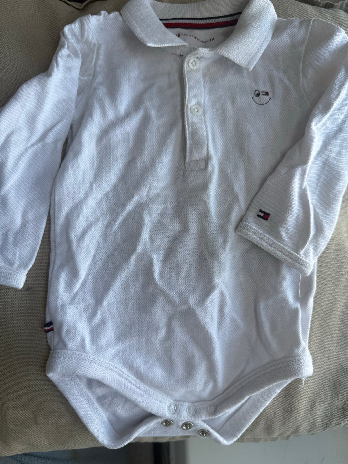 Tommy Hilfiger romper wit maat 68 (3-6m), Kinderen en Baby's, Ophalen of Verzenden, Nieuw, Jongetje of Meisje, Shirtje of Longsleeve