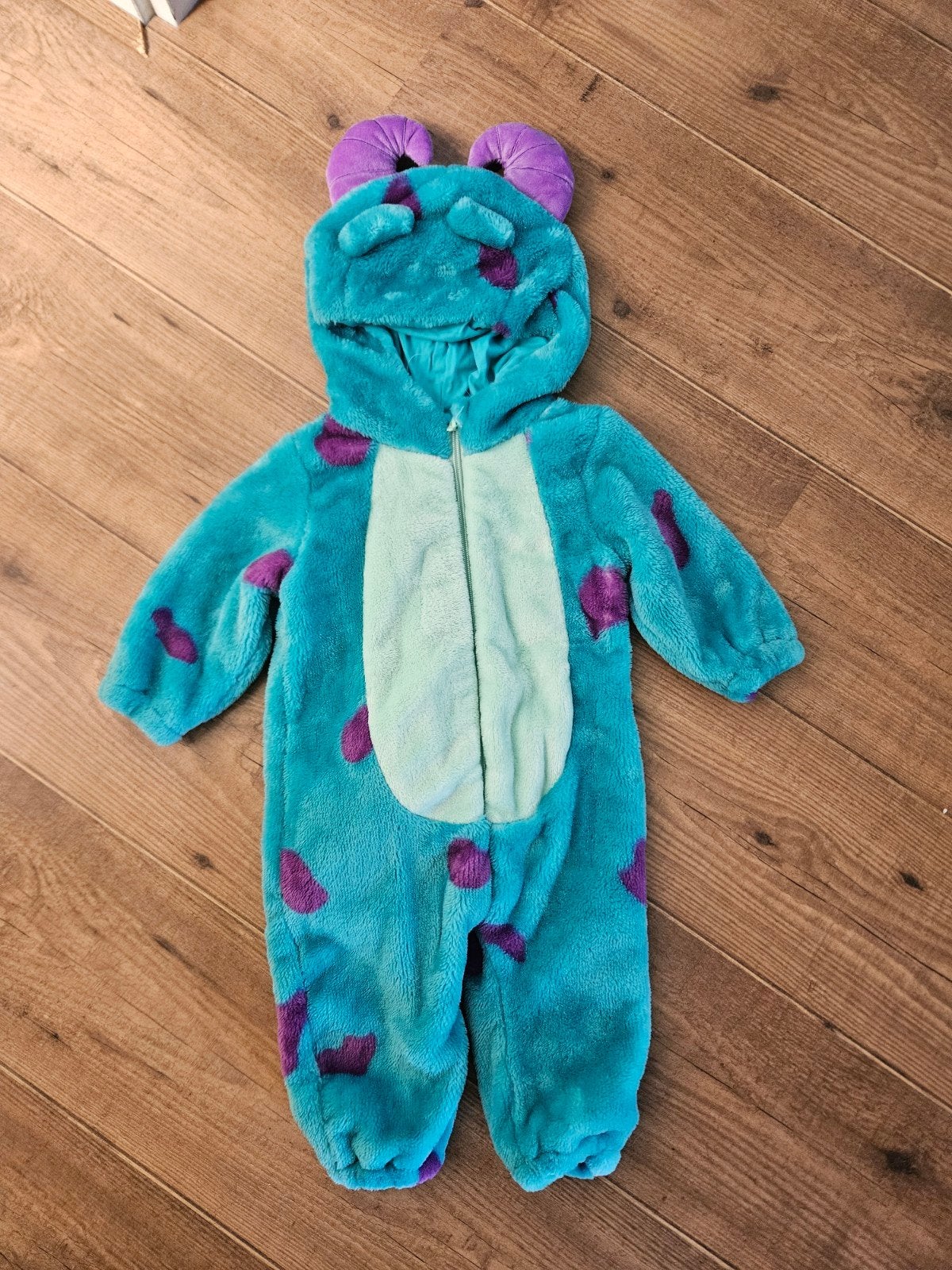 Monsters Inc - Sully - size 80, Ophalen, Nieuw, 104 of kleiner, Jongen of Meisje