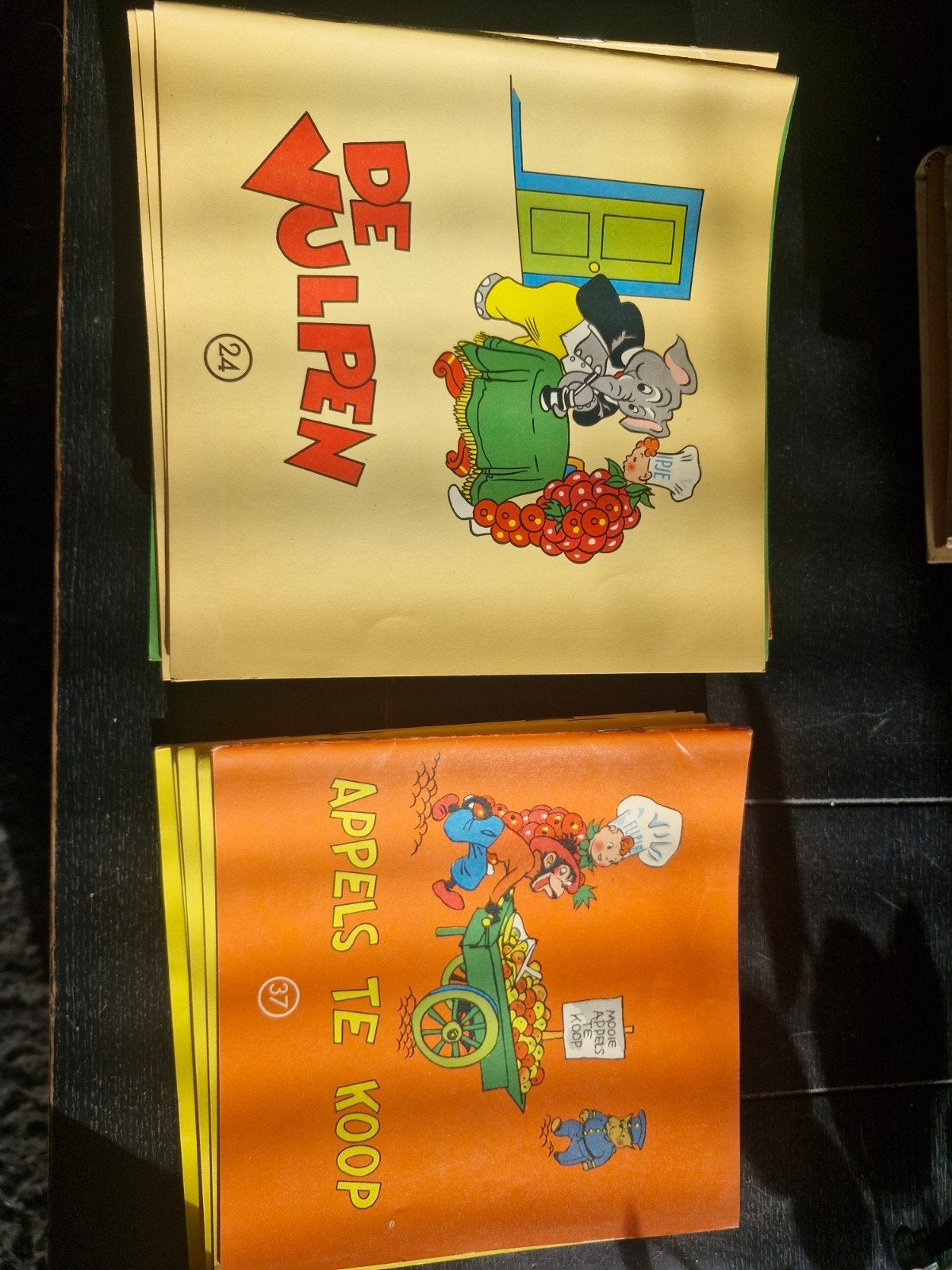 Tiels Flipje  29 oude Flip boekjes., Meerdere stripboeken, Ophalen of Verzenden, Gelezen