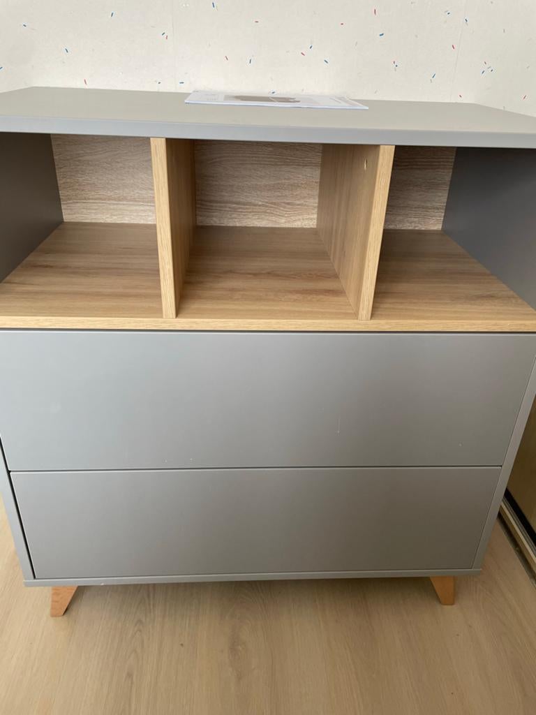 Quax Loft Commode Grijs met Houtmotief - 2 Laden, 3 Vakken, Ophalen, Gebruikt, 75 tot 100 cm, Voetruimte