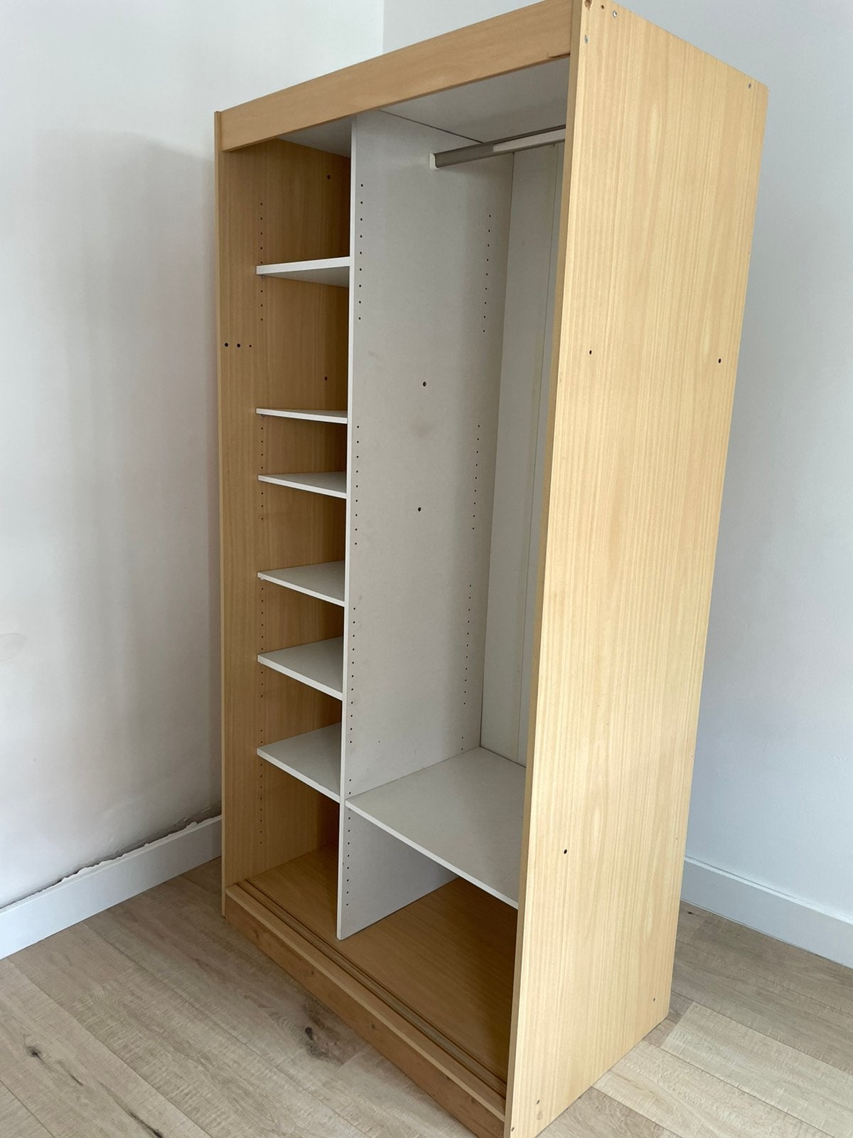 Gratis kledingkast ophalen, Ophalen, Kunststof, 100 tot 150 cm, 200 cm of meer