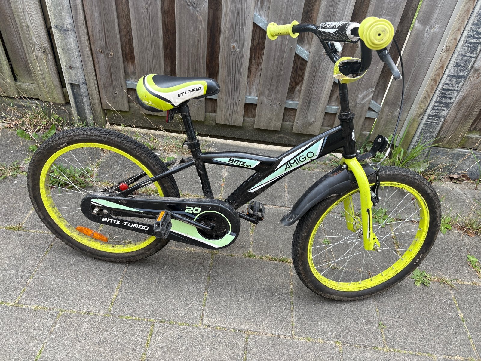 Amigo BMX Turbo 20 inch kinderfiets - Zwart/Neon Geel, Ophalen, Staal, Velgrem, V-brakes
