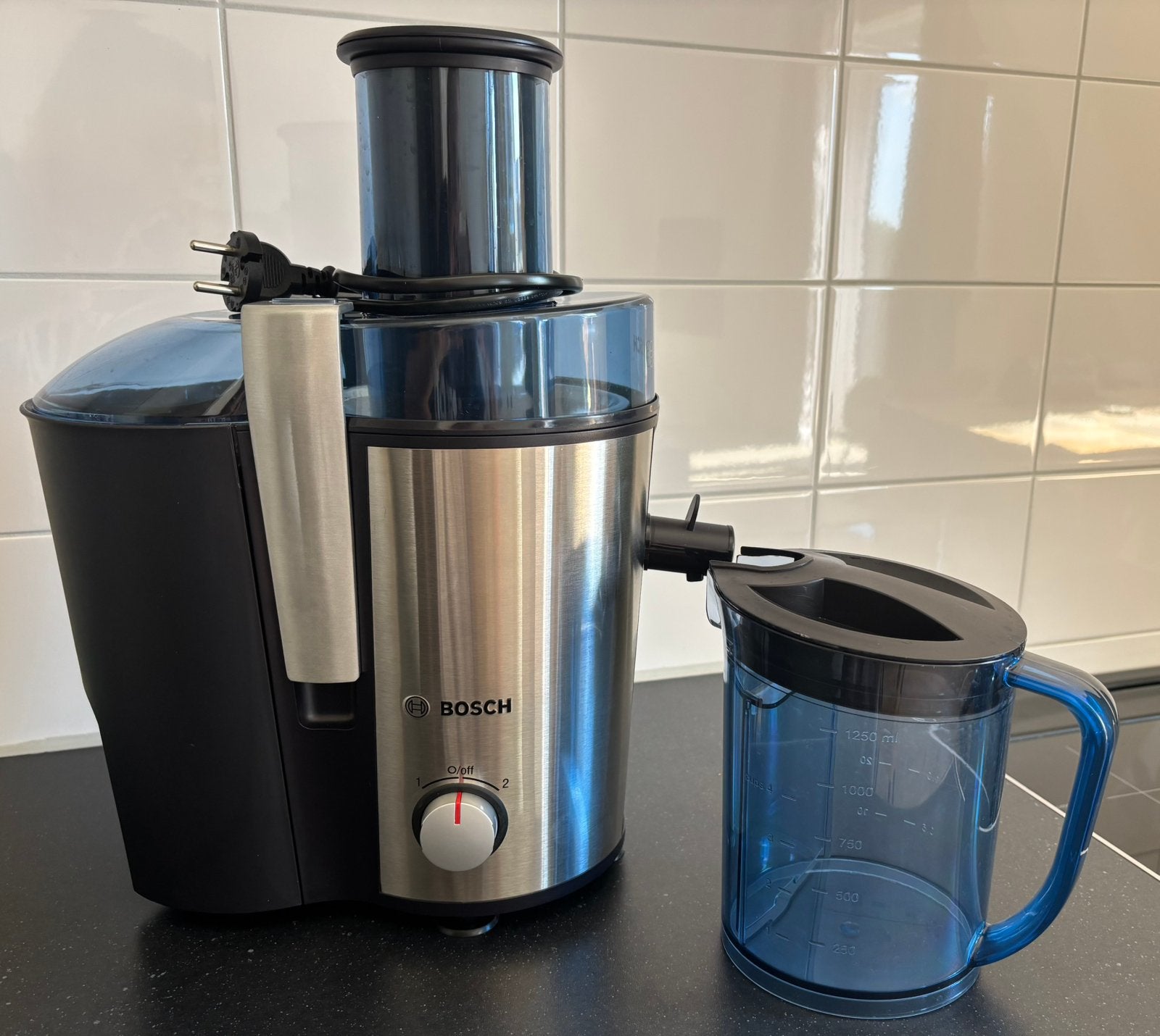 Bosch VitaJuice 3 MES3500 Sapcentrifuge, Ophalen of Verzenden, Zo goed als nieuw, Sapcentrifuge