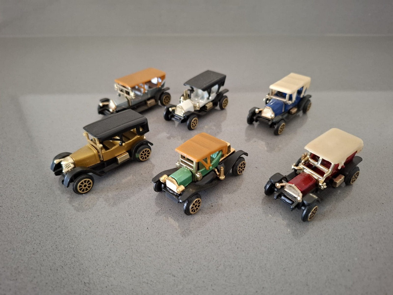 Miniatuur Legervoertuigen met Certificaten, Ophalen of Verzenden, Zo goed als nieuw