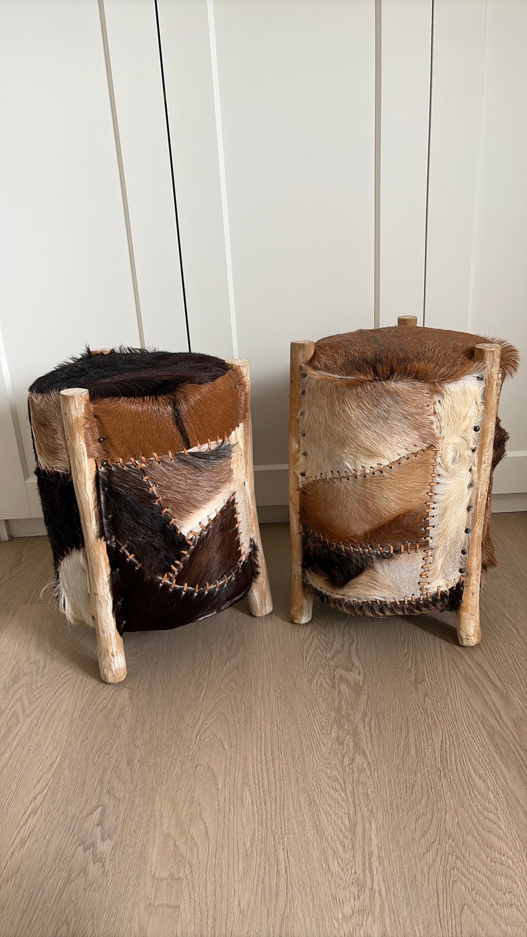 Krukjes met geitenvacht look, Ophalen, Zo goed als nieuw, Hout