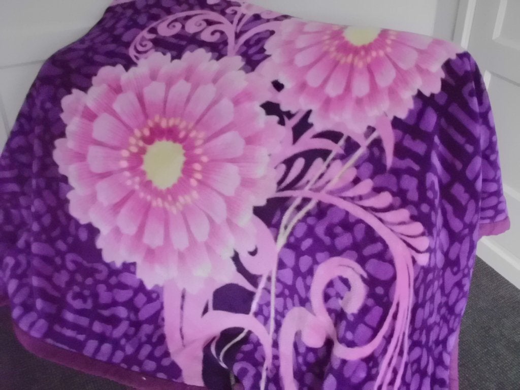 1 retro sprei, bedsprei paars met bloemen 220 x 190 cm groot, Ophalen, Gebruikt, Paars, Overige materialen