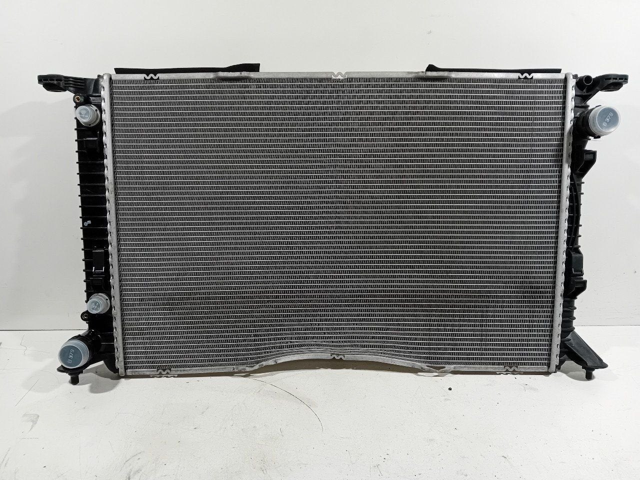 Radiateur Audi RS5, Onderdelen@venauto.nl, Van der Ven Autorecycling B.V., Gebruikt, Ettenseweg 76, 4706 PB Roosendaal, The Netherlands