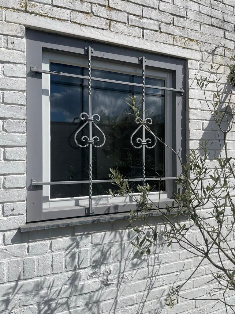 Decoratieve raamroosters voor gevelraam, Ophalen, Gevelraam of Ruit, Gebruikt, 80 tot 120 cm