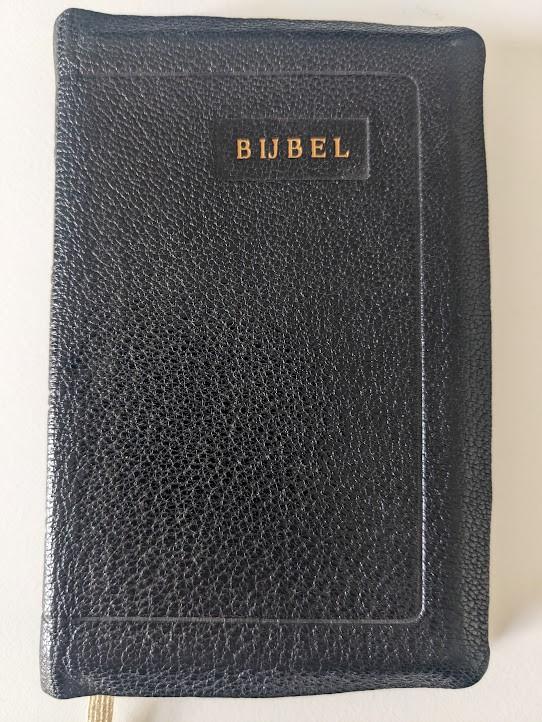Kleine bijbel, 9x13 cm, genummerd 4071, Antiek en Kunst, Antiek | Boeken en Bijbels, Ophalen of Verzenden, A. Jongbloed c.v. - Leeuwarden.