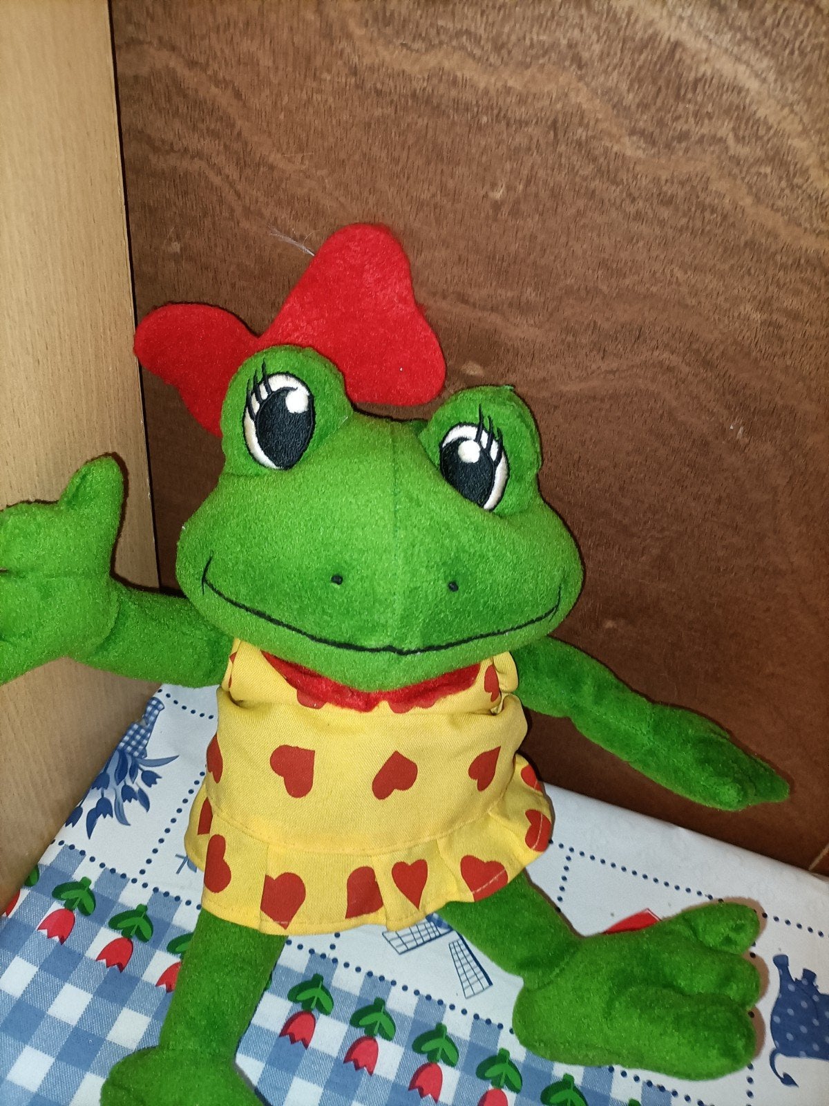 Duinrell kikker meisje knuffel 30 cm groot, Ophalen of Verzenden, Zo goed als nieuw