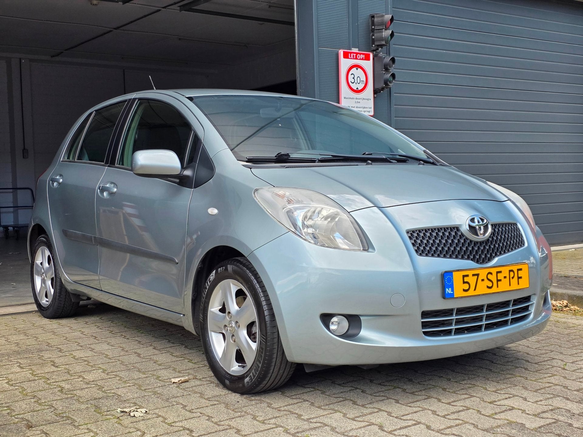 Toyota Yaris 1.3 VVTi Luna MMT / Automaat / Keyless / 100% o, Stof, 4 cilinders, Met garantie (alle), Origineel Nederlands
