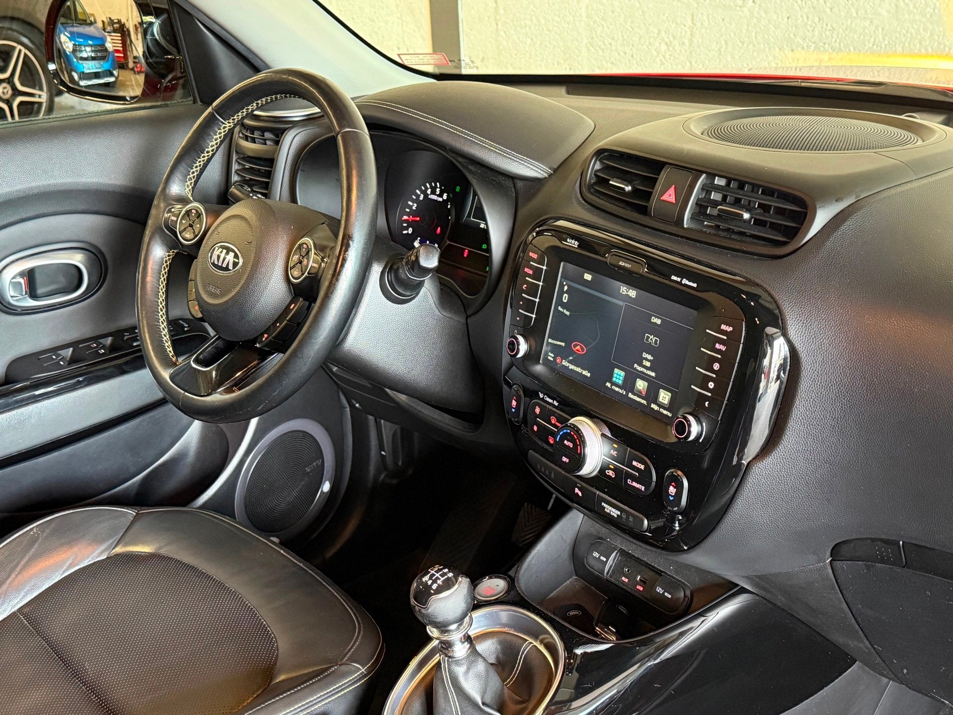 Kia Soul 1.6 GDI Leder|Navi|Carplay|Camera|Cruise|Dealer Ond, Auto's, Voorwielaandrijving, Dealer onderhouden, Stof, Gebruikt