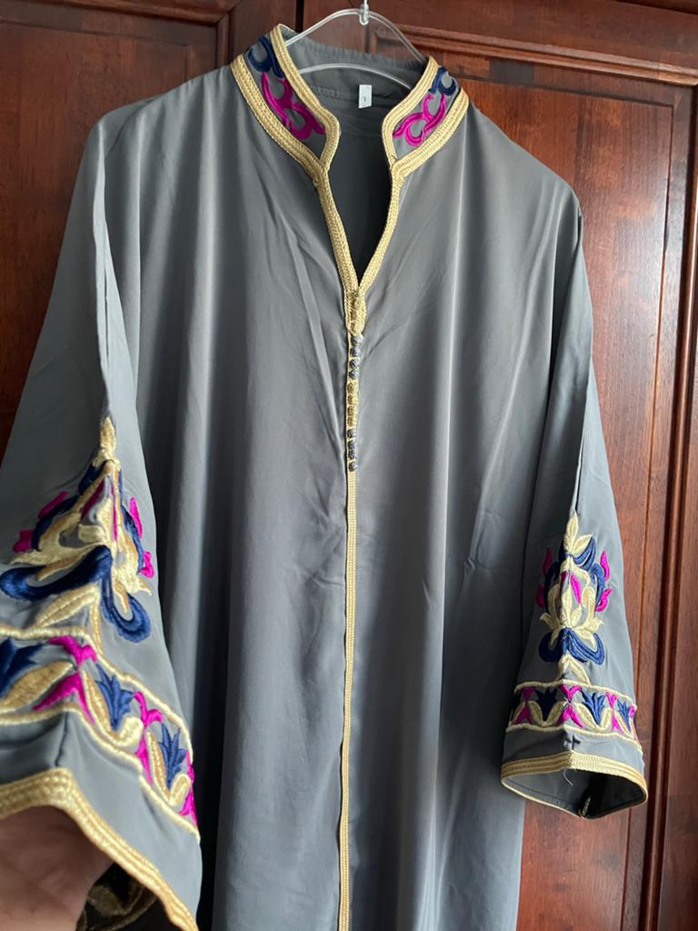 Mooie Nieuwe Marokkaanse jurk/abaya maat L, Maat 42/44 (L), Ophalen of Verzenden, Zo goed als nieuw, Grijs