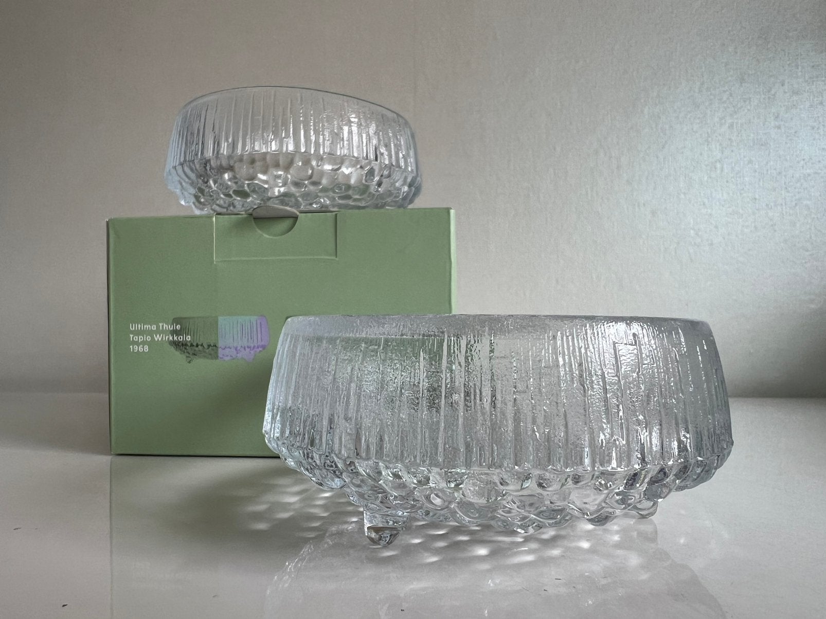 Nieuw 2  Iittala Fins Design Ultima Thule Schaal T. Wirkkala, Schaal, Rond, Nieuw, Ophalen of Verzenden