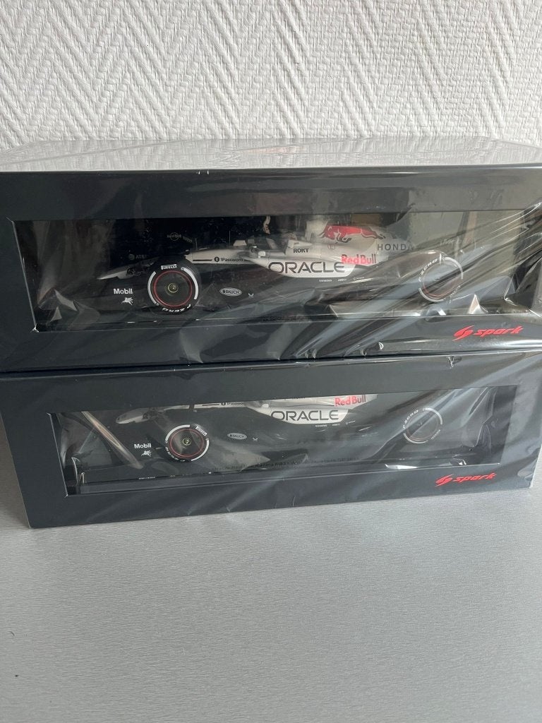 Max Verstappen Suzuka Spark 18S1004 Witte Red Bull, Hobby en Vrije tijd, Modelauto's | 1:18, Ophalen of Verzenden, Nieuw, Auto