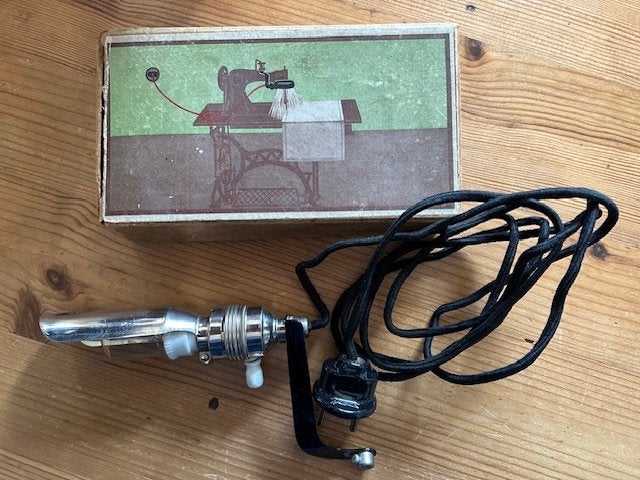 Naaimachine lamp in origineel doosje., Ophalen