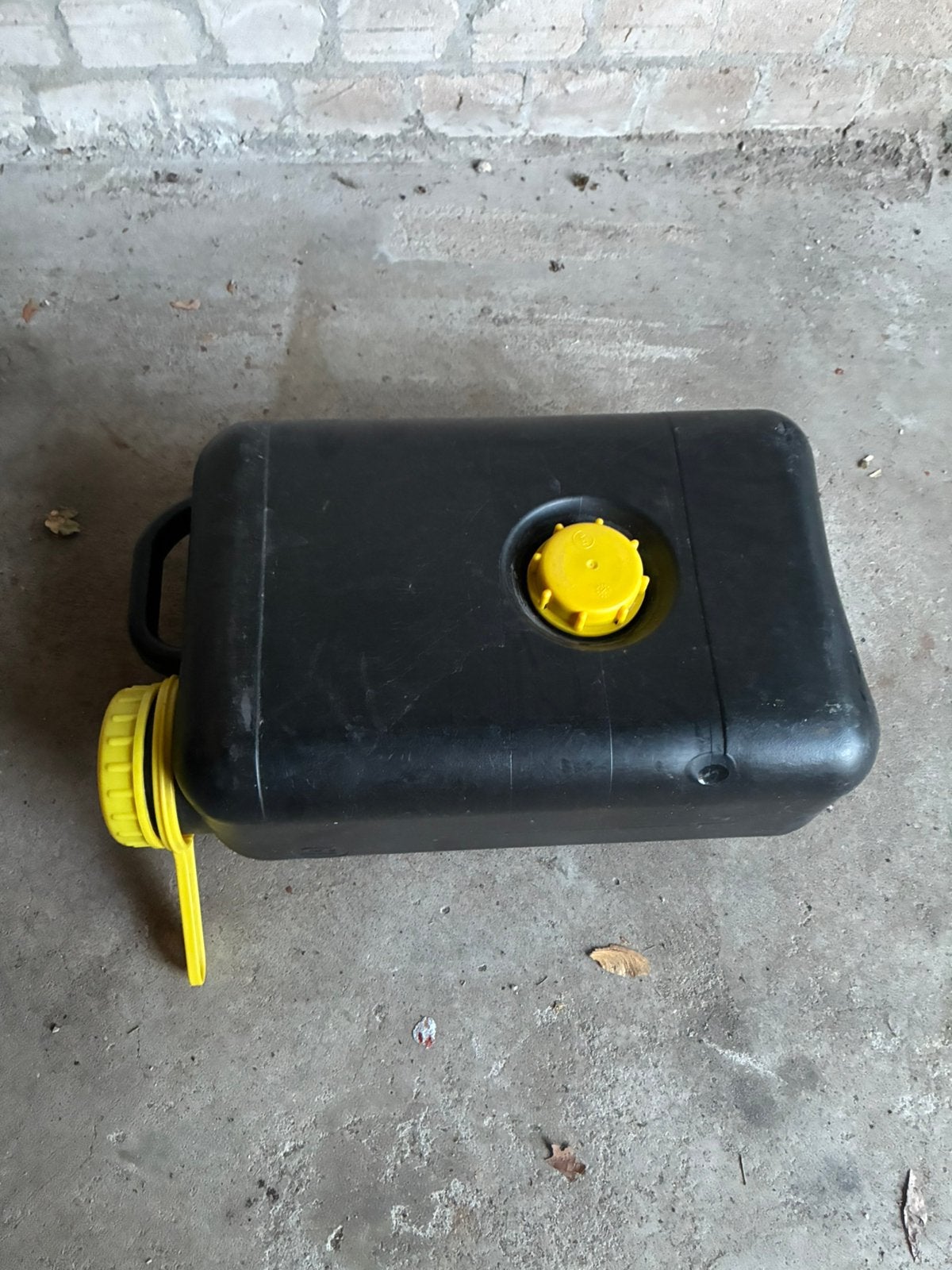Afvalwater tank, Ophalen, Zo goed als nieuw