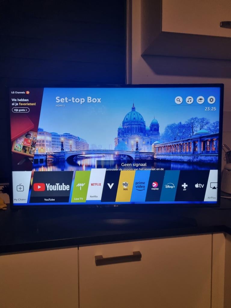LG 43 ince 4K Smart TV, 50 Hz, Ophalen of Verzenden, Zo goed als nieuw, 100 cm of meer