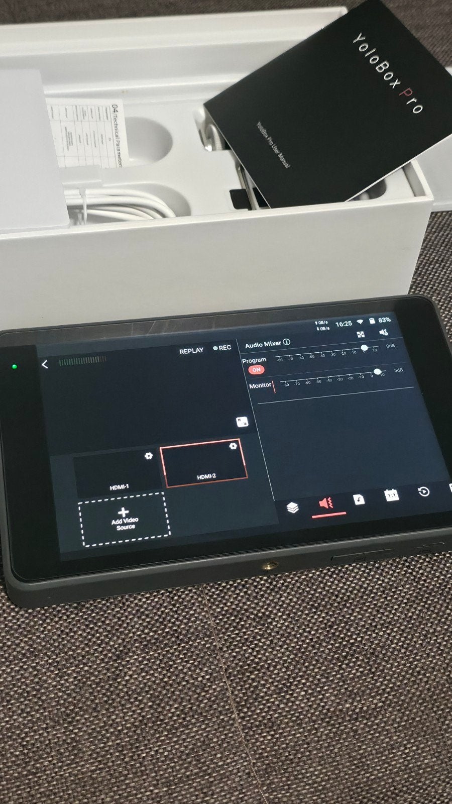 YoloLiv YoloBox Pro: All-in-one Livestream Studio (Z.G.A.N.), Ophalen of Verzenden, Zo goed als nieuw, Video