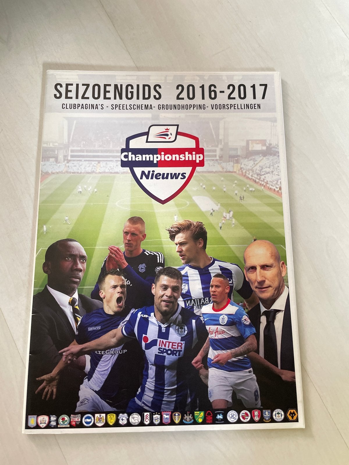 Championship Nieuws Seizoengids 2016-2017 Voetbal, Ophalen of Verzenden, Zo goed als nieuw, Balsport