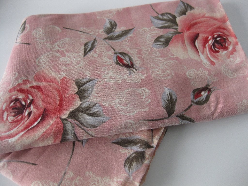 Lap stof roze tricot stretch met rozen 2,15 meter x 145 cm, Overige materialen, 120 cm of meer, Ophalen of Verzenden, Roze