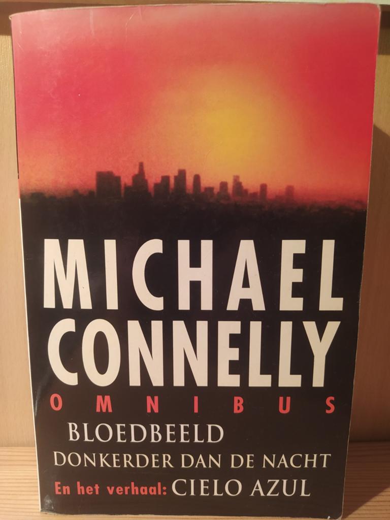 Michael Connelly Omnibus: Bloedbeeld, Donkerder dan de Nacht, Boeken, Ophalen of Verzenden, Gelezen, Michael Connelly