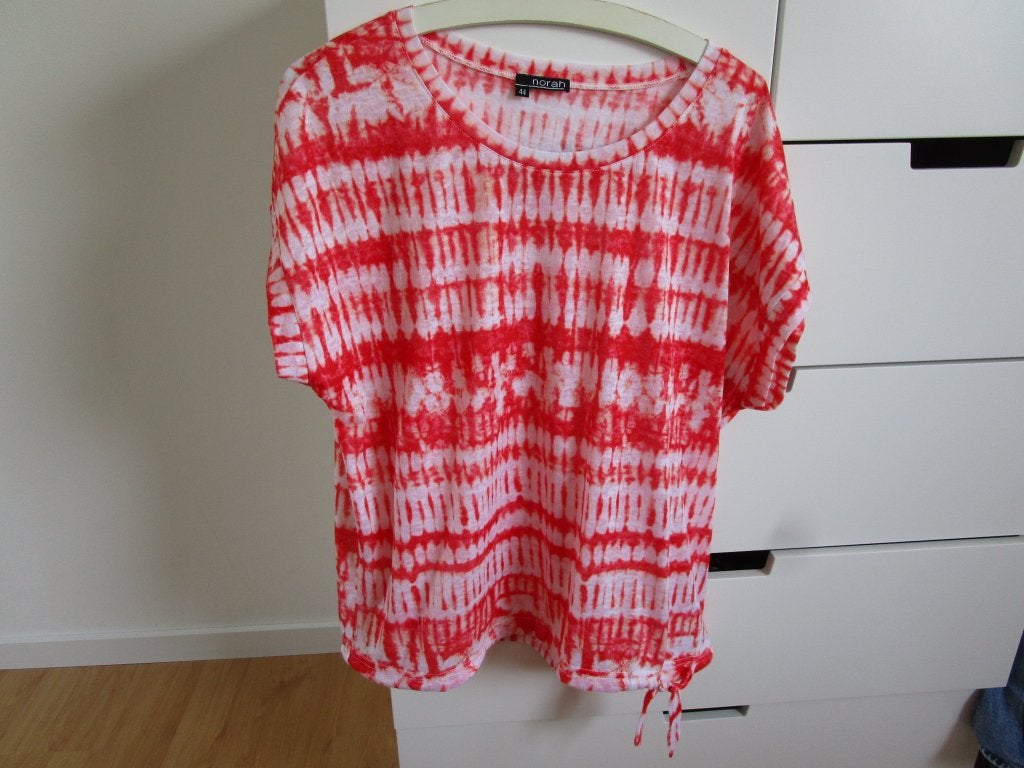 Norah - rood/wit shirt maat 44, Maat 42/44 (L), Ophalen of Verzenden, Zo goed als nieuw, Korte mouw