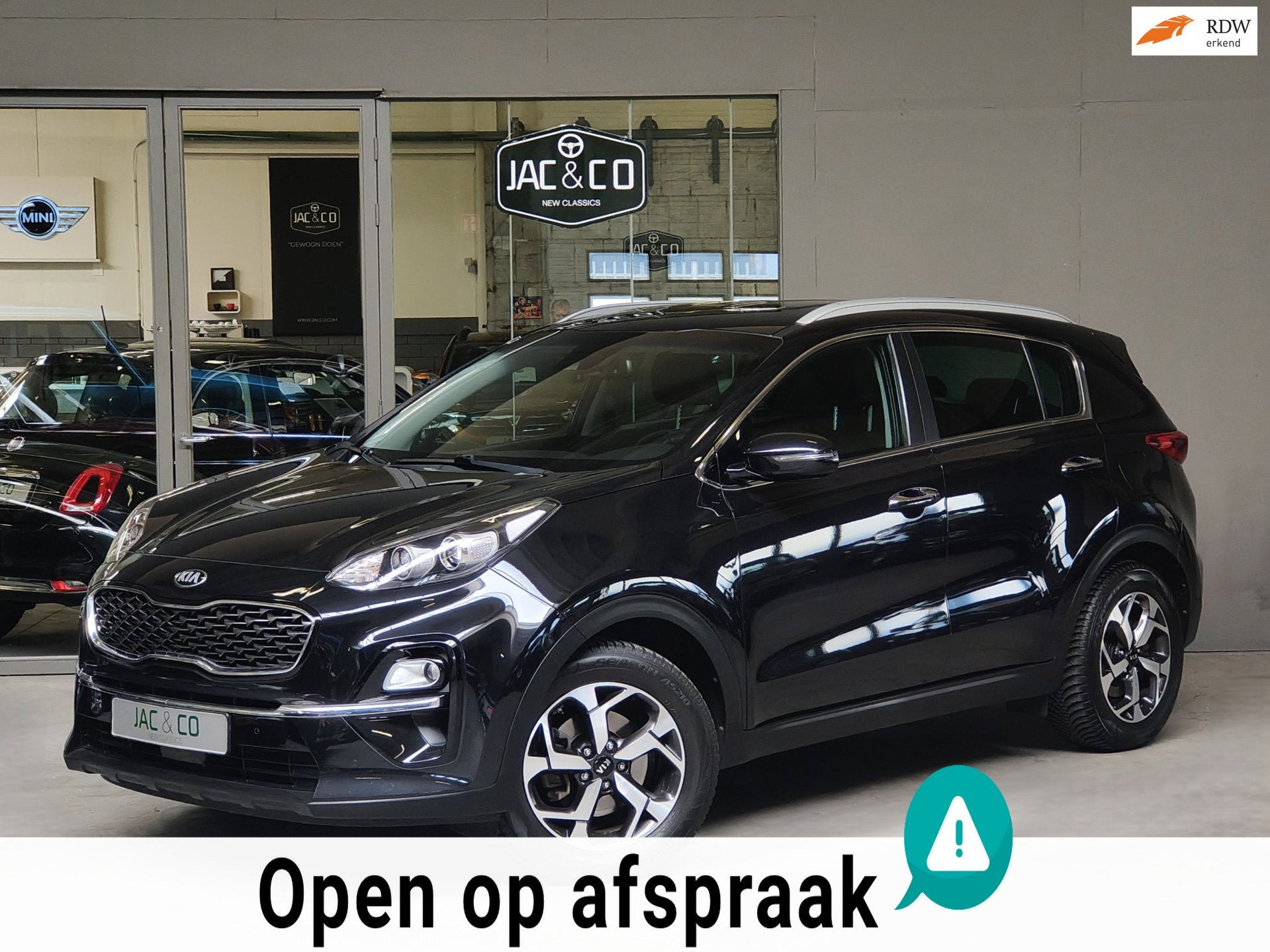 Kia SPORTAGE 1.6 T-GDI DynamicLine (€16790,- ex BTW) Apple, Auto's, Gebruikt, 4 cilinders, Automatische klimaatregeling, Zwart