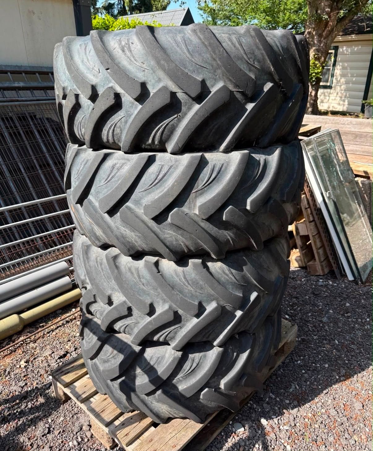 Shovel 405/70R20 MPT banden met velgen, Ophalen