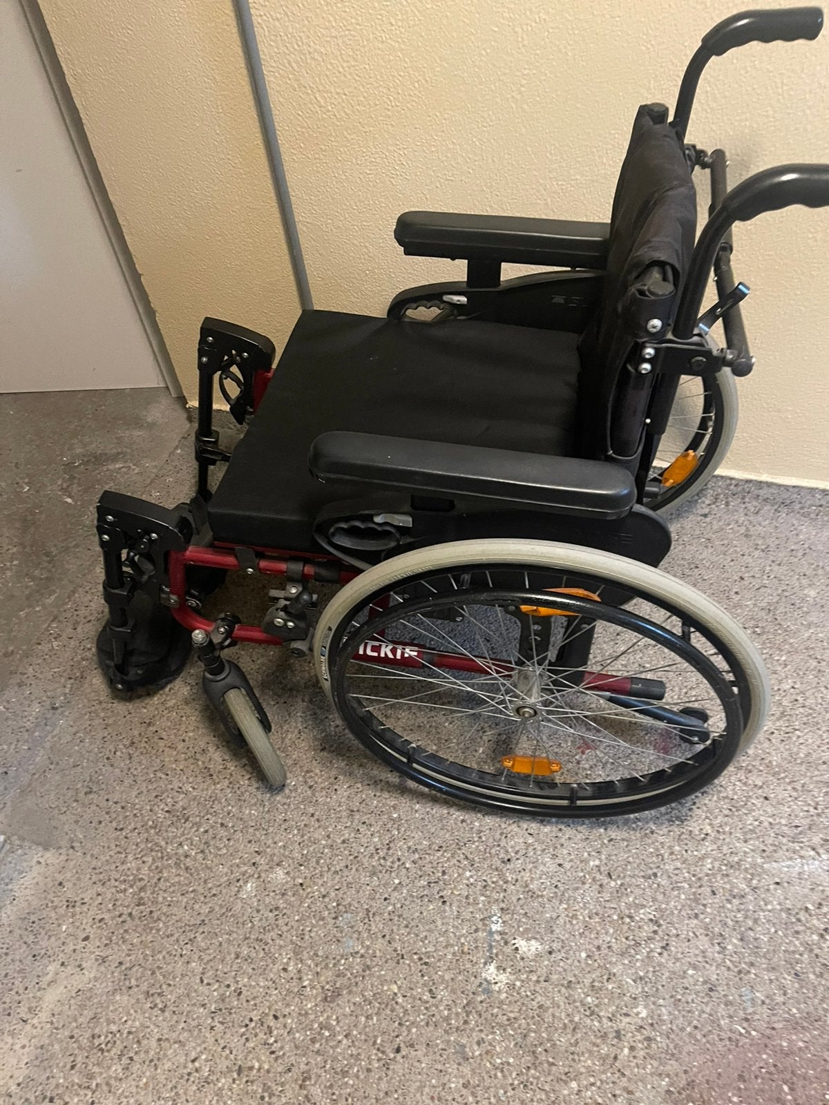 Rolstoel, Diversen, Ophalen of Verzenden, Inklapbaar, Zo goed als nieuw, Duwrolstoel