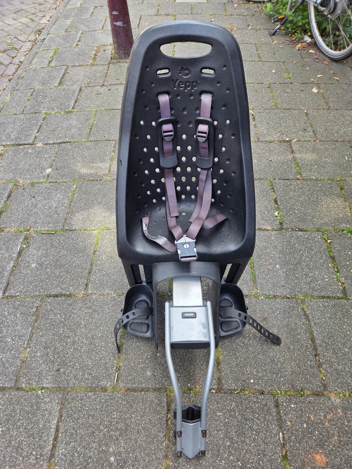 Yepp Achterzitje voor fiets - Gebruikt maar in goede staat, Fietsen en Brommers, Fietsaccessoires | Fietsstoeltjes, Achterzitje