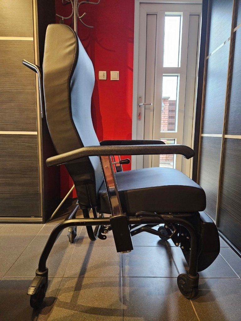 Geriatrische stoel, Huis en Inrichting, Ophalen, Zwart, Nieuw, Metaal