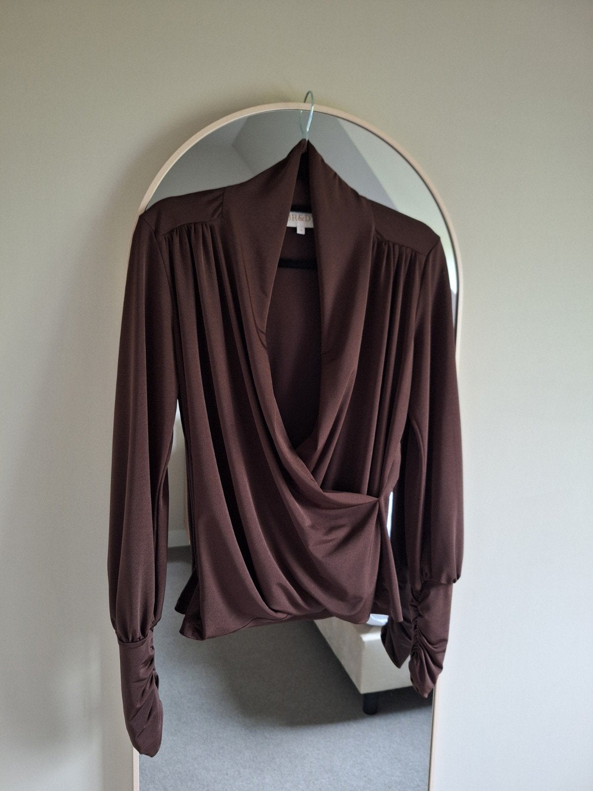 BR&DY top shirt overslag bruin zgan xs, Ophalen of Verzenden, Zo goed als nieuw, Maat 34 (XS) of kleiner, Bruin