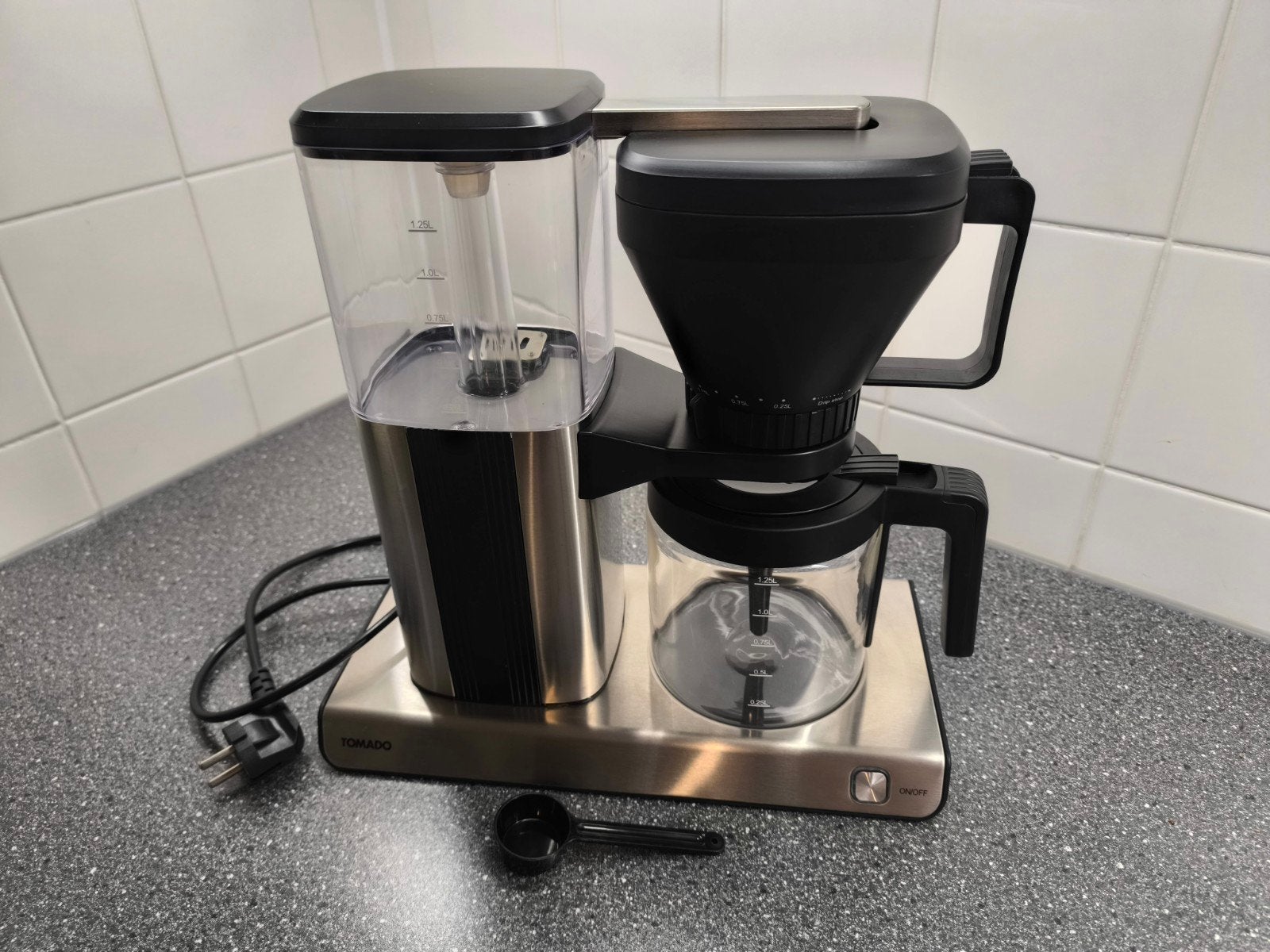 Tomado Koffiezetapparaat zo goed als nieuw, Witgoed en Apparatuur, Ophalen, Koffiemachine, Gemalen koffie, Zo goed als nieuw
